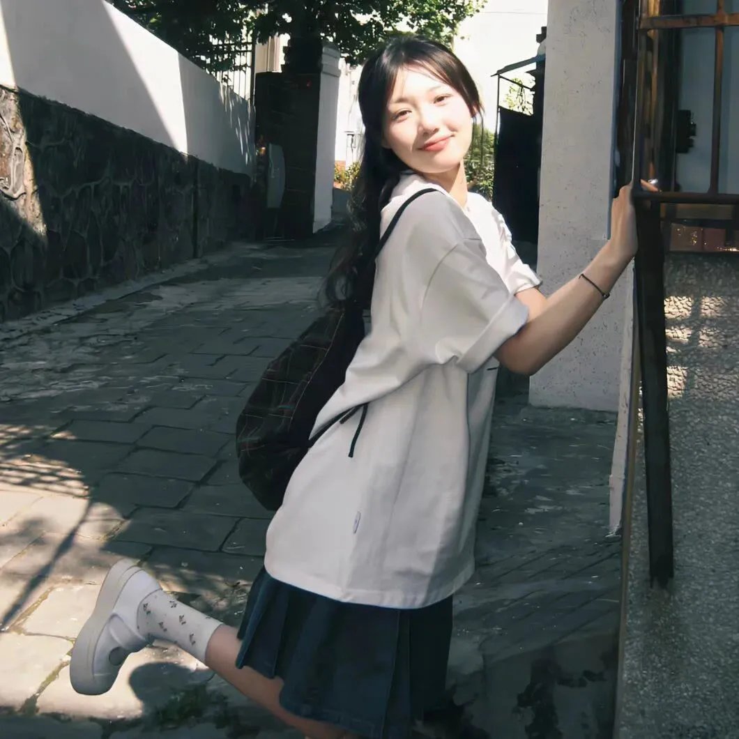 城市服装店封面